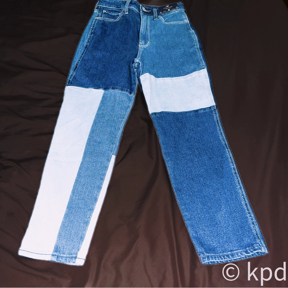 NWT HOLLISTER ULTRA HIGH-RISE MOM JEAN